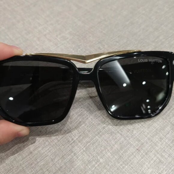 Louis Vuitton Sunglasses | Black Square Frame with Gold V Accent | Unisex - Picture 1 of 6
